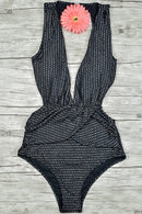 Maiô Preto Decote V e Recorte Lateral - Mudeseulook