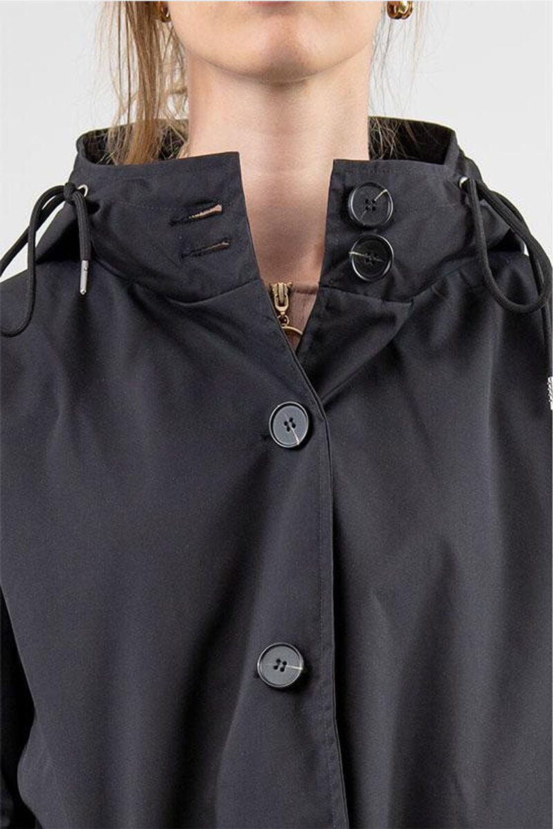 Casaco Corta Vento Impermeável com Capuz Oversized - Mudeseulook